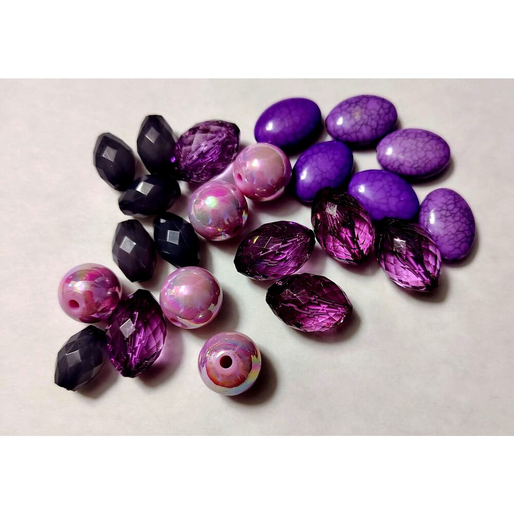 BEAUTIFUL CRAFT AND JEWELRY BEADS SAMPLER